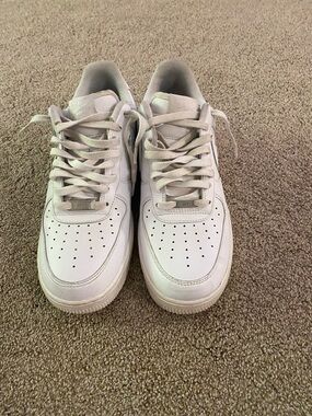 Nike White Men's Athletic Shoes